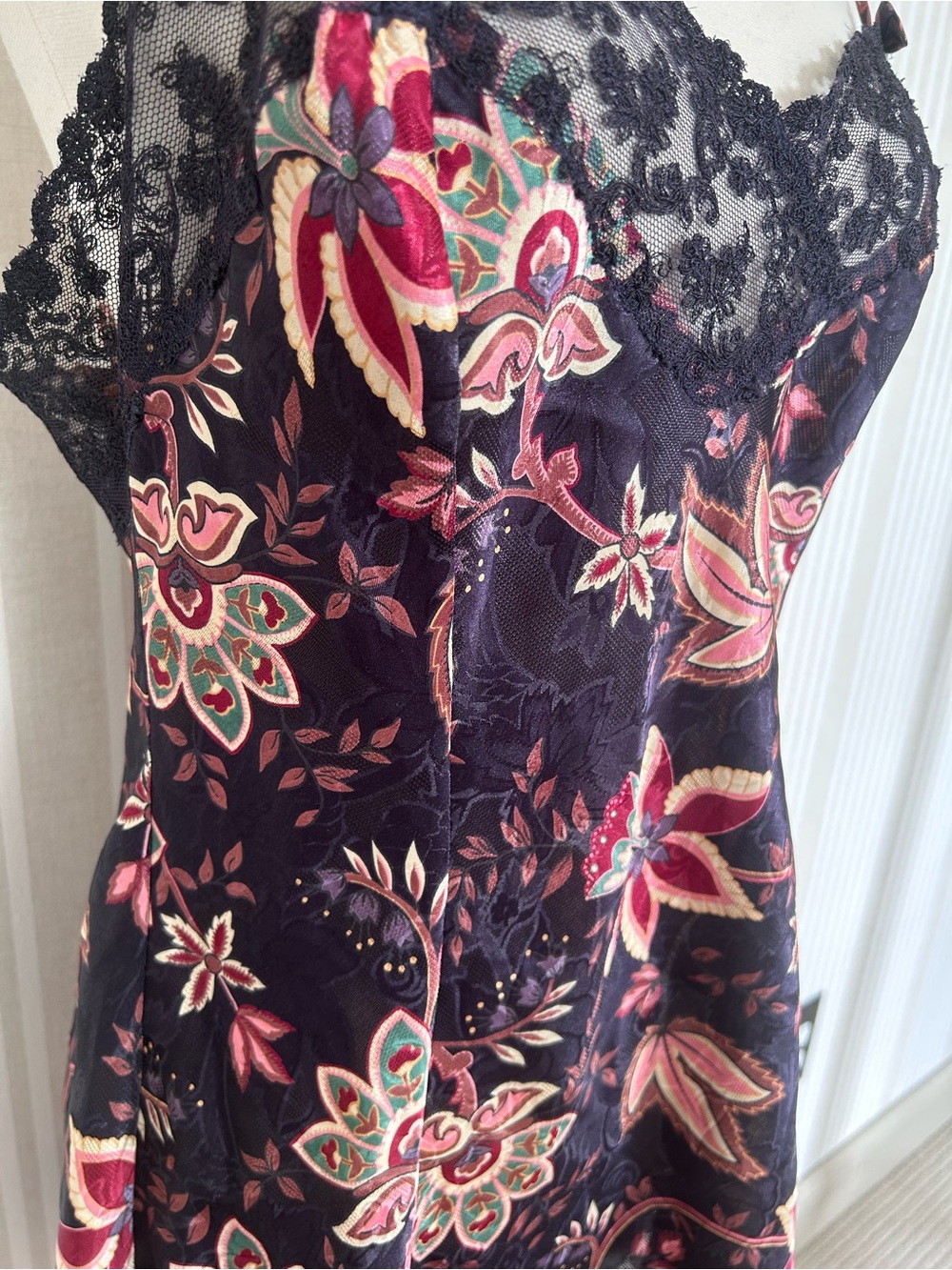 Victoria’s Secret Gold Label Lingerie Deep Purple Floral Chemise Size M Vintage - Picture 5 of 7